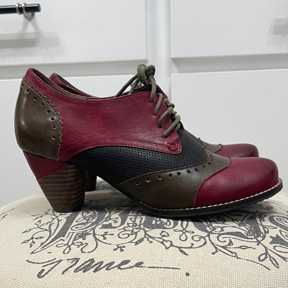 Spring Step L’Artiste Oxford Heels